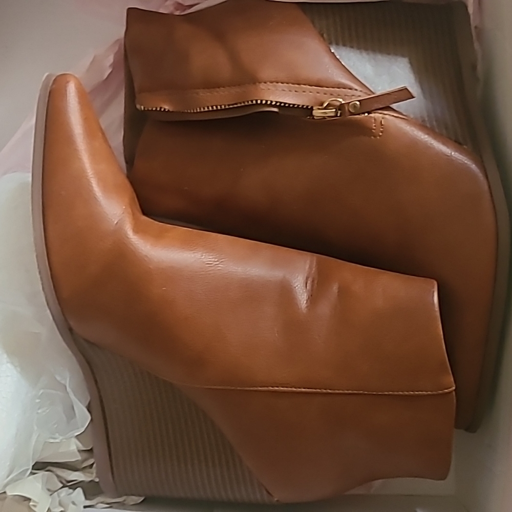 Cognac Booties